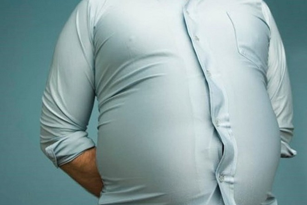 Mặc áo quá bó có thể làm tăng nguy cơ mắc trào ngược dạ dày